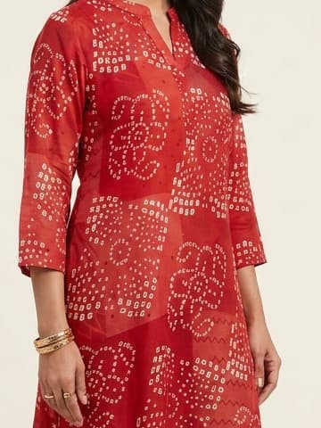 Emerald Forest Handcrafted Chikankari Kurti (No. 033) — Artisanal Detail View
