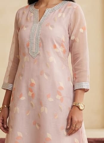 AAYNA-KUR-014-S — Artisanal Detail View